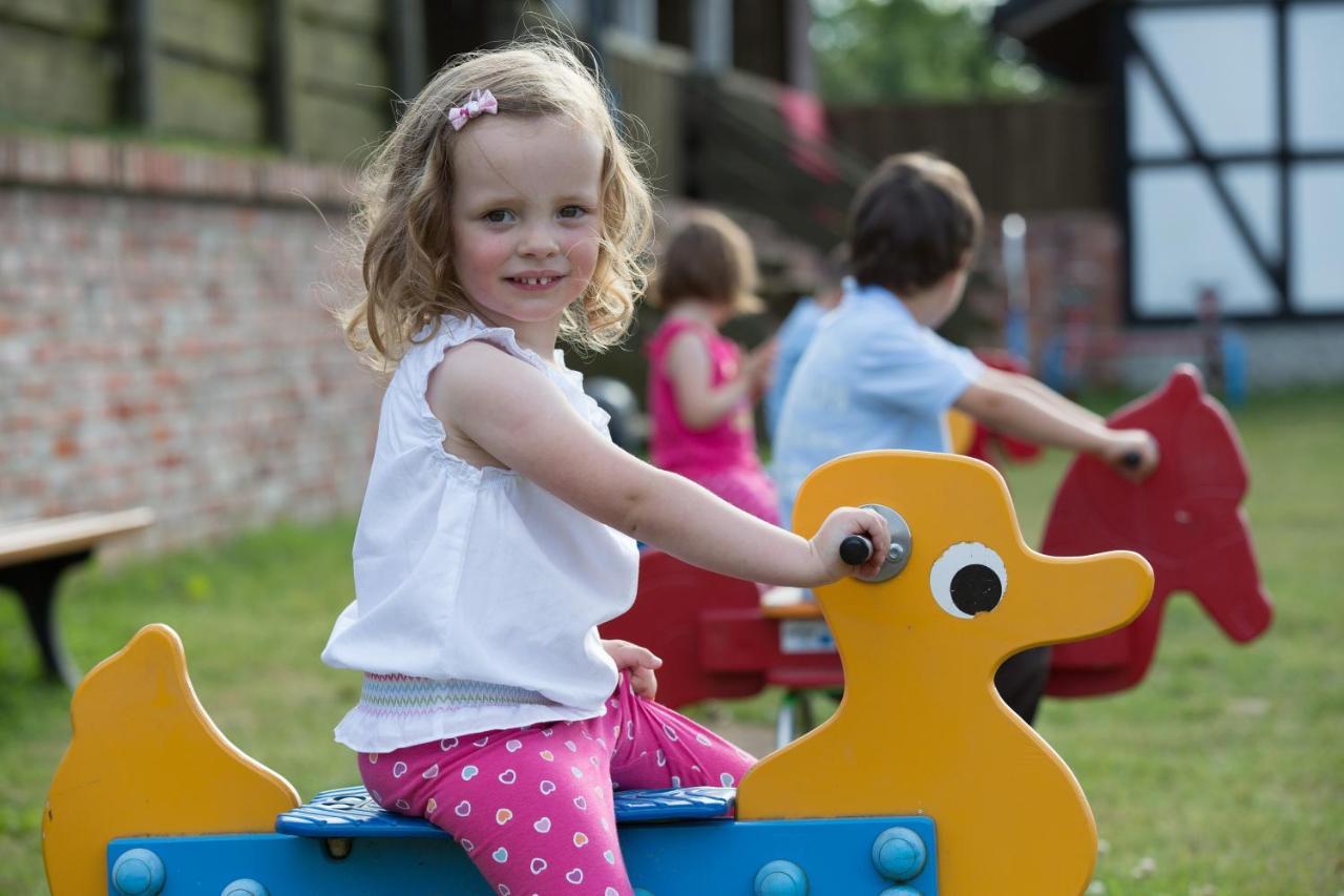 Magra Holiday Club Debina  Eksteriør billede